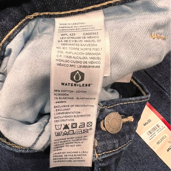 Signature by Levi Strauss Mens relaxed jeans size 44x30 - Picture 6 of 6